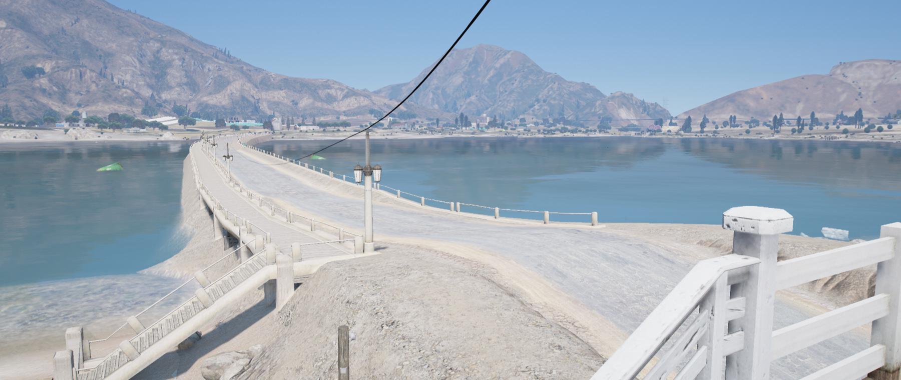 Straßendamm über den Alamo Sea in Blaine County